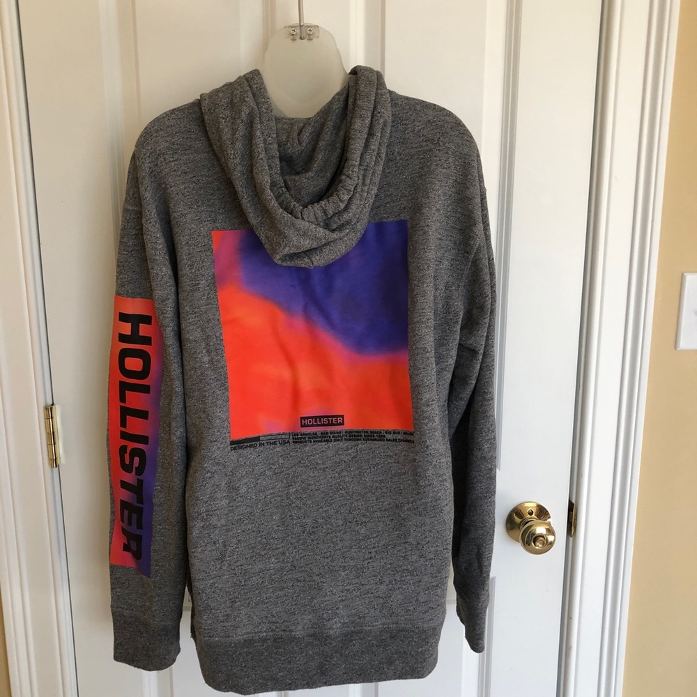 Barely worn colorful Hollister Hoodie Sweatshirt.